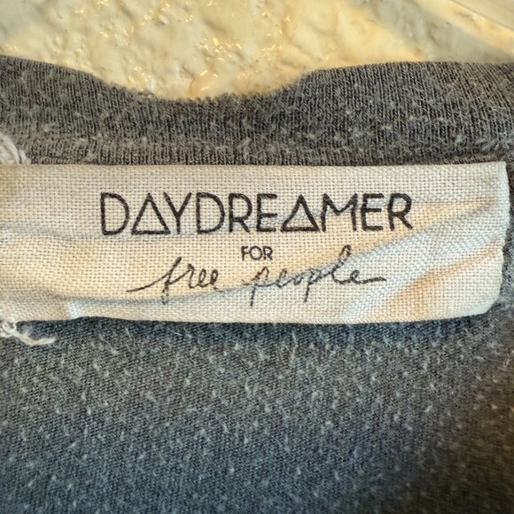 Daydreamer for FREE PEOPLE Def Leppard T-Shirt \\ XS // Concert Tour Tee - Picture 6 of 10